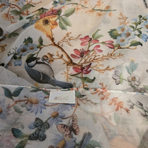Botanical Printed Scarf With Roses Butterflies & Birds - Picture 14 of 16
